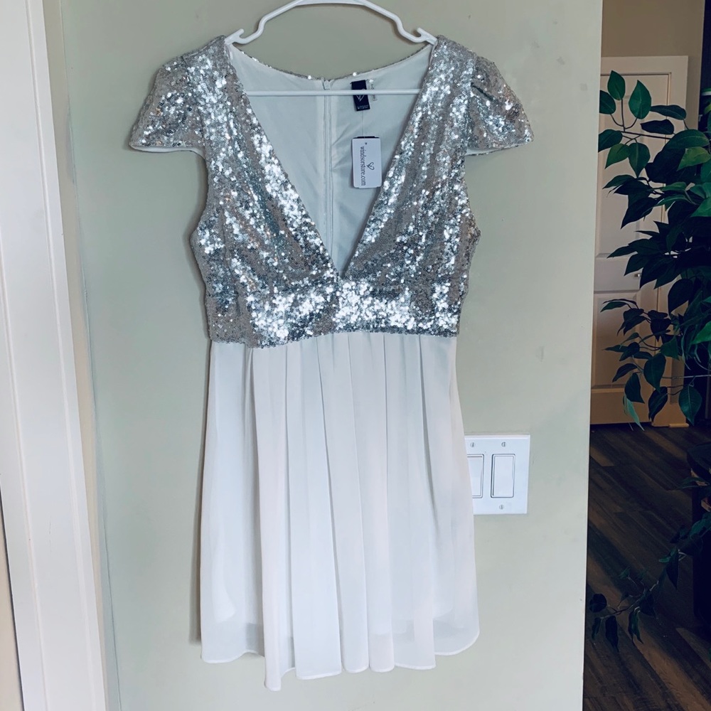 ✨NWT Sparkly White Princess Dress✨